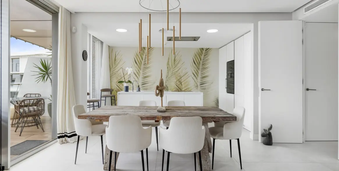 Venta de apartamento en planta media en Estepona 15