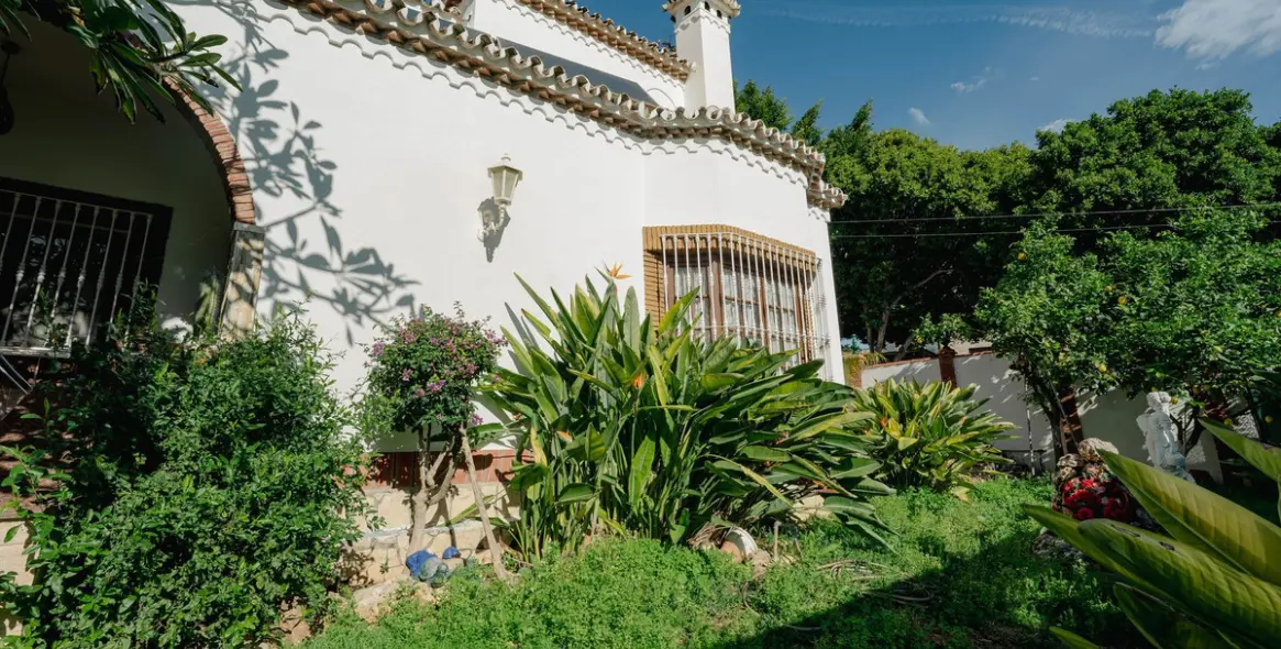 Venta de villa independiente en Los Pacos 5