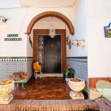 Venta de villa independiente en Los Pacos