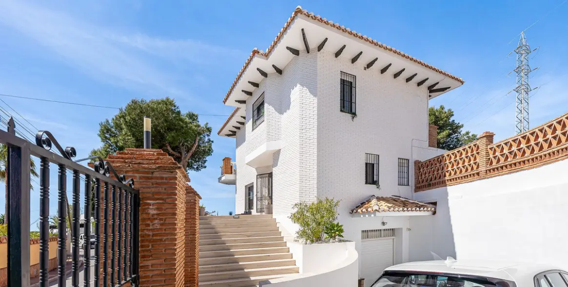 Venta de villa independiente en Benalmadena 1