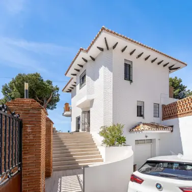 Venta de villa independiente en Benalmadena