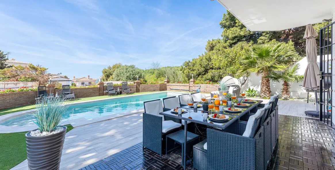 Sale of detached villa in Benalmadena 24