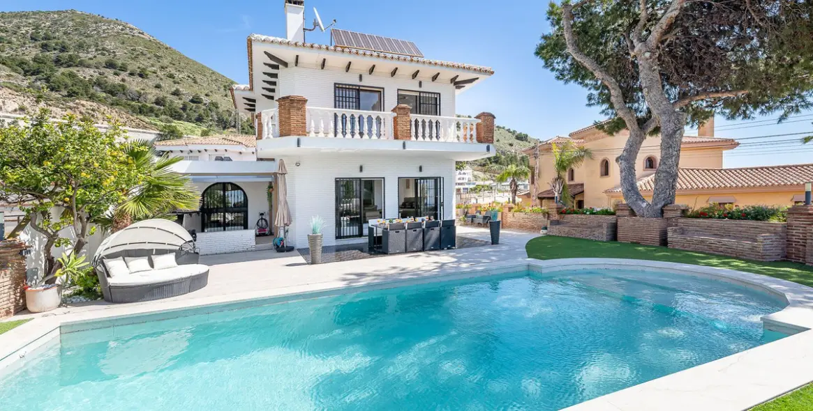 Sale of detached villa in Benalmadena 25