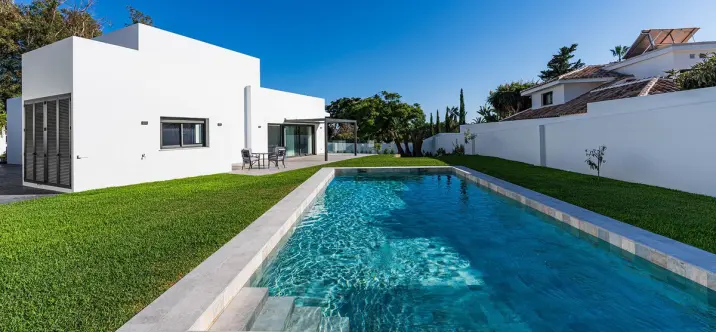 Venta de villa independiente en Marbella 1