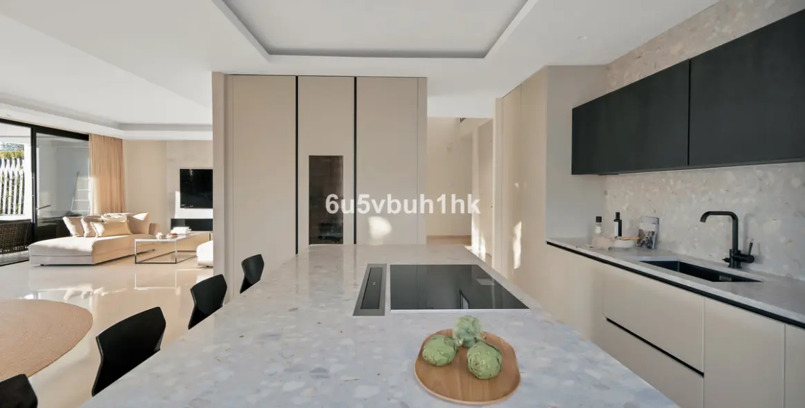 Venta de villa independiente en Golden Mile 6