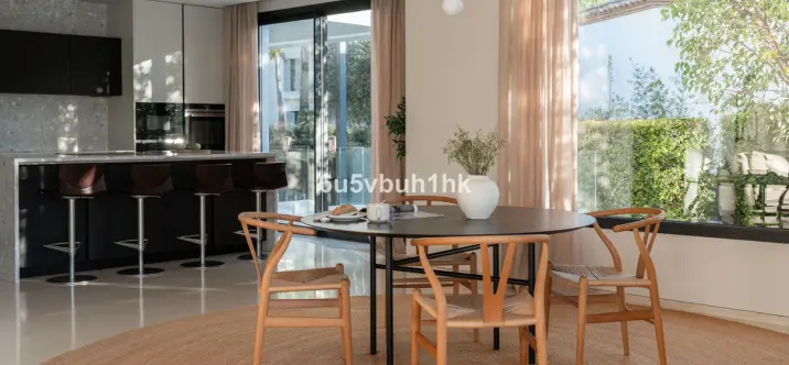 Sale of detached villa in Golden Mile 2