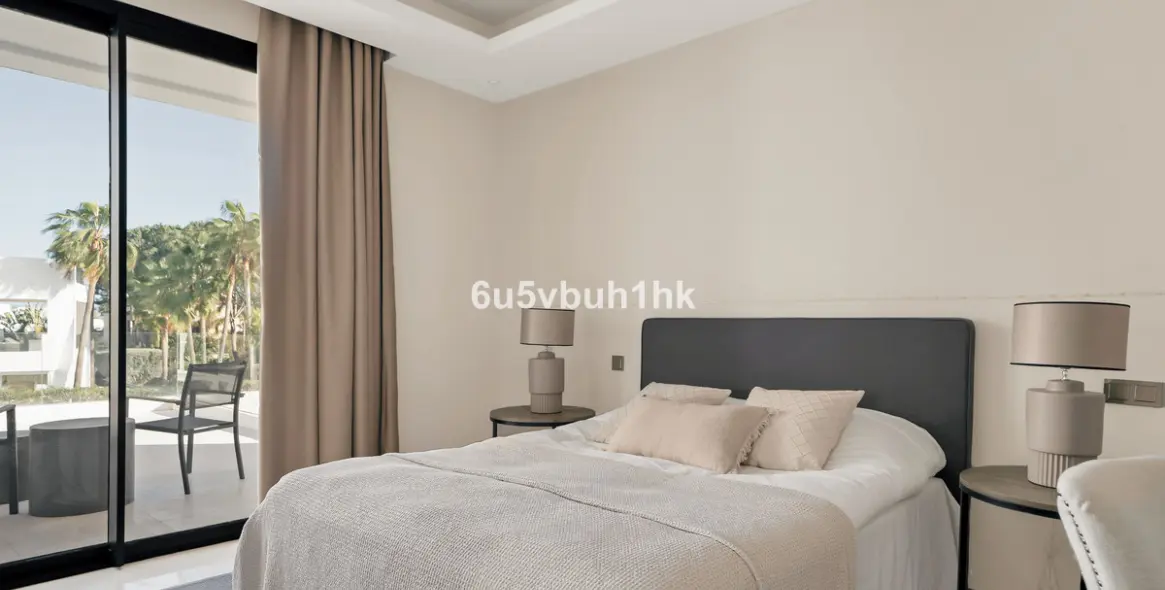 Sale of detached villa in Golden Mile 26