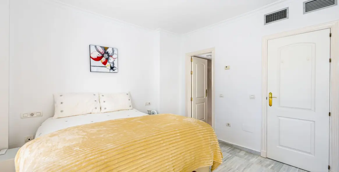 Venta de adosado en Alhaurin Golf 16