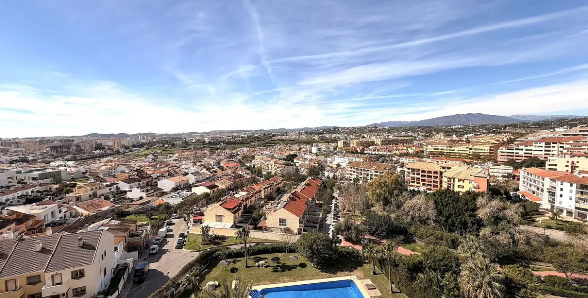 Sale of middle floor apartment in Los Pacos 2