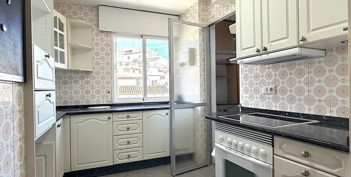 Sale of middle floor apartment in Los Pacos 8
