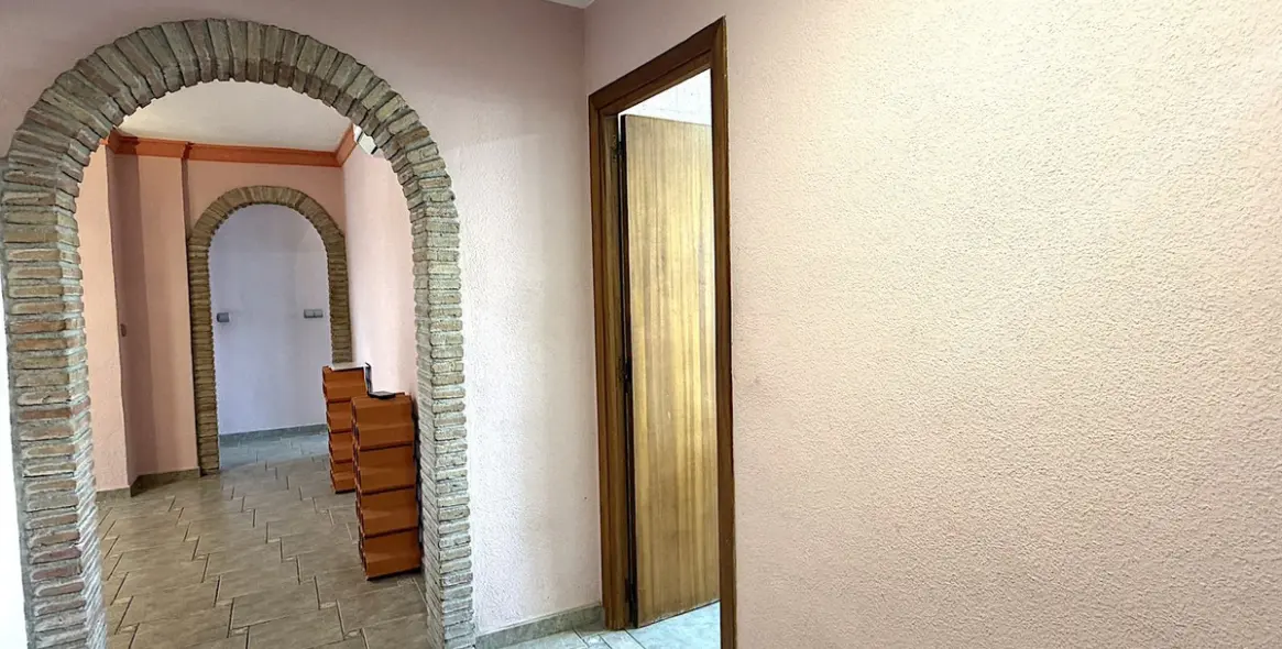 Sale of middle floor apartment in Los Pacos 12
