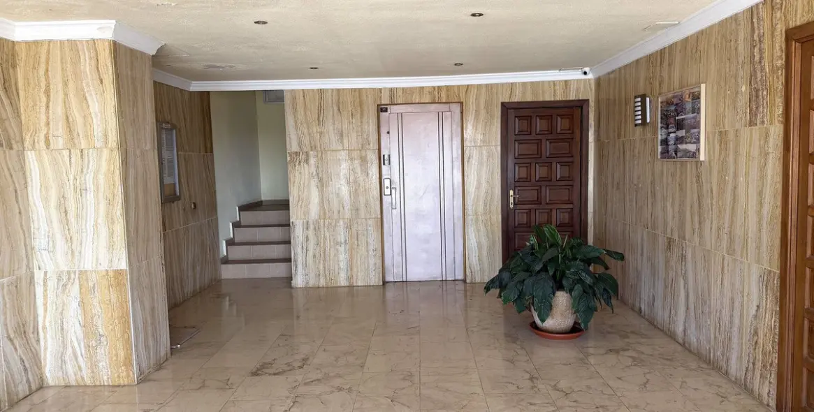 Sale of middle floor apartment in Los Pacos 16