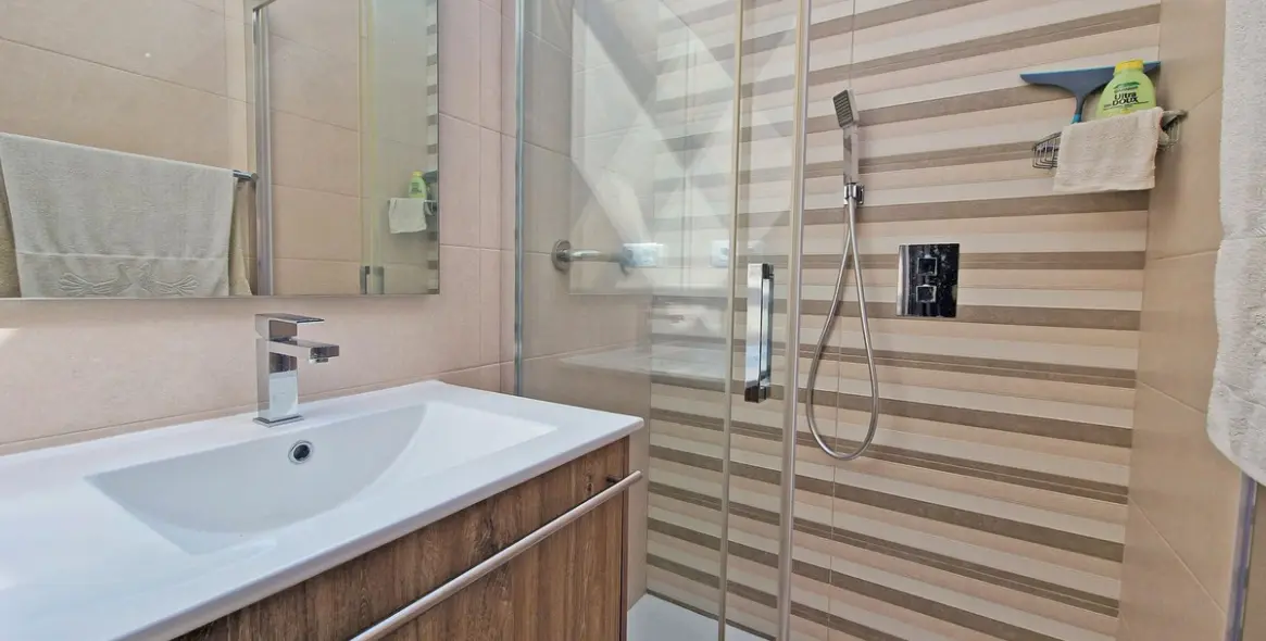 Sale of townhouse in Reserva de Marbella 22