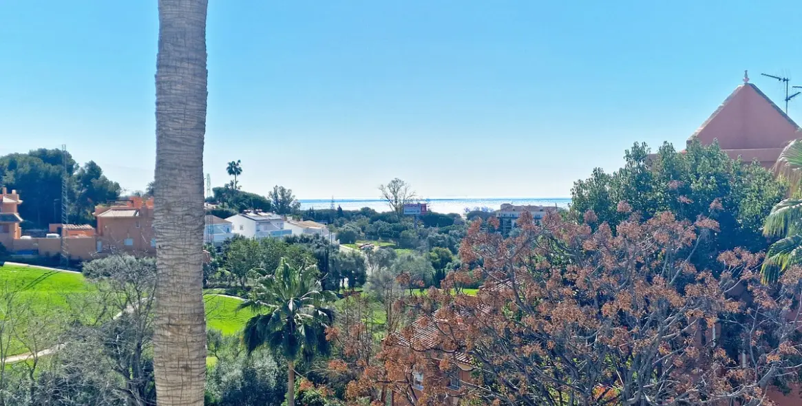 Sale of townhouse in Reserva de Marbella 39