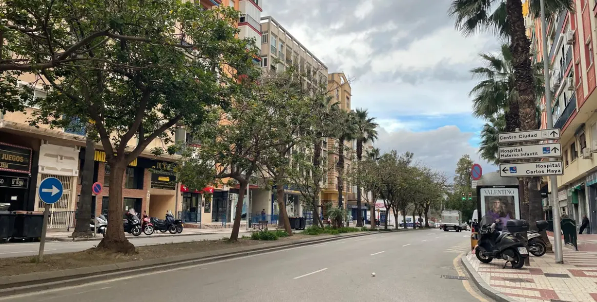 Sale of middle floor apartment in Málaga 1