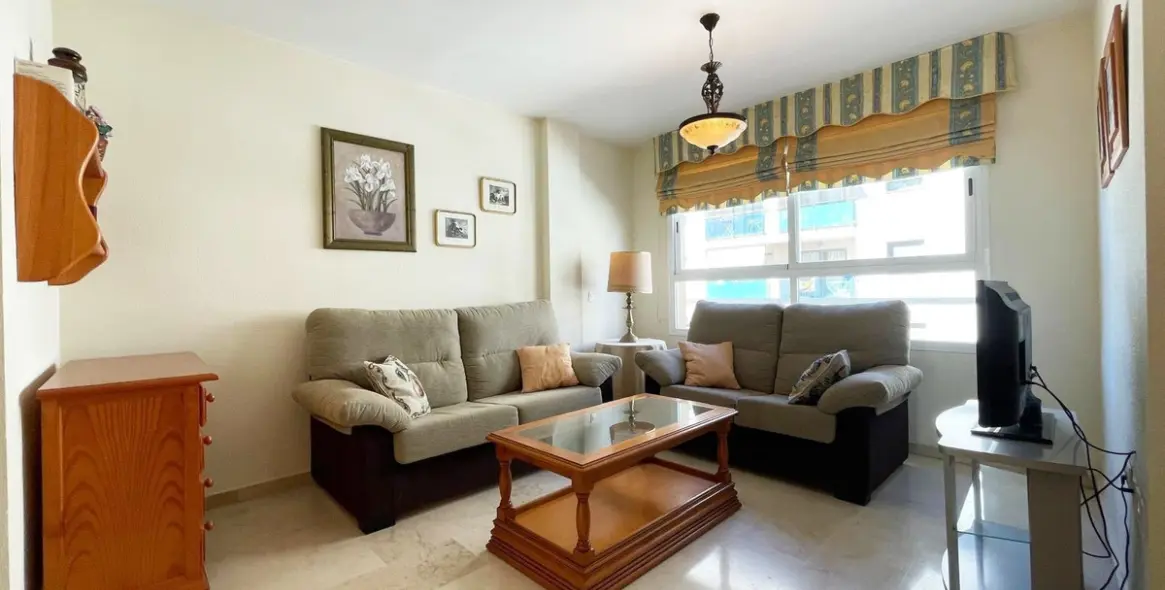 Sale of middle floor apartment in Nerja 1