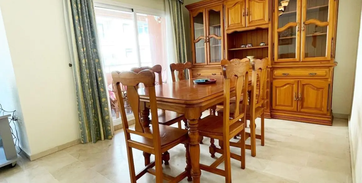Sale of middle floor apartment in Nerja 3