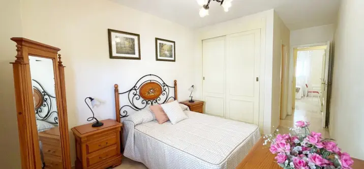 Sale of middle floor apartment in Nerja 3