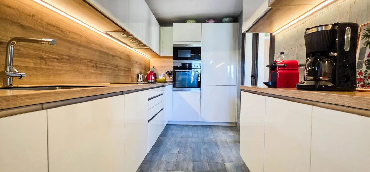 Sale of penthouse in La Duquesa 3