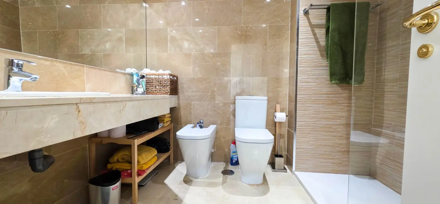 Sale of penthouse in La Duquesa 4