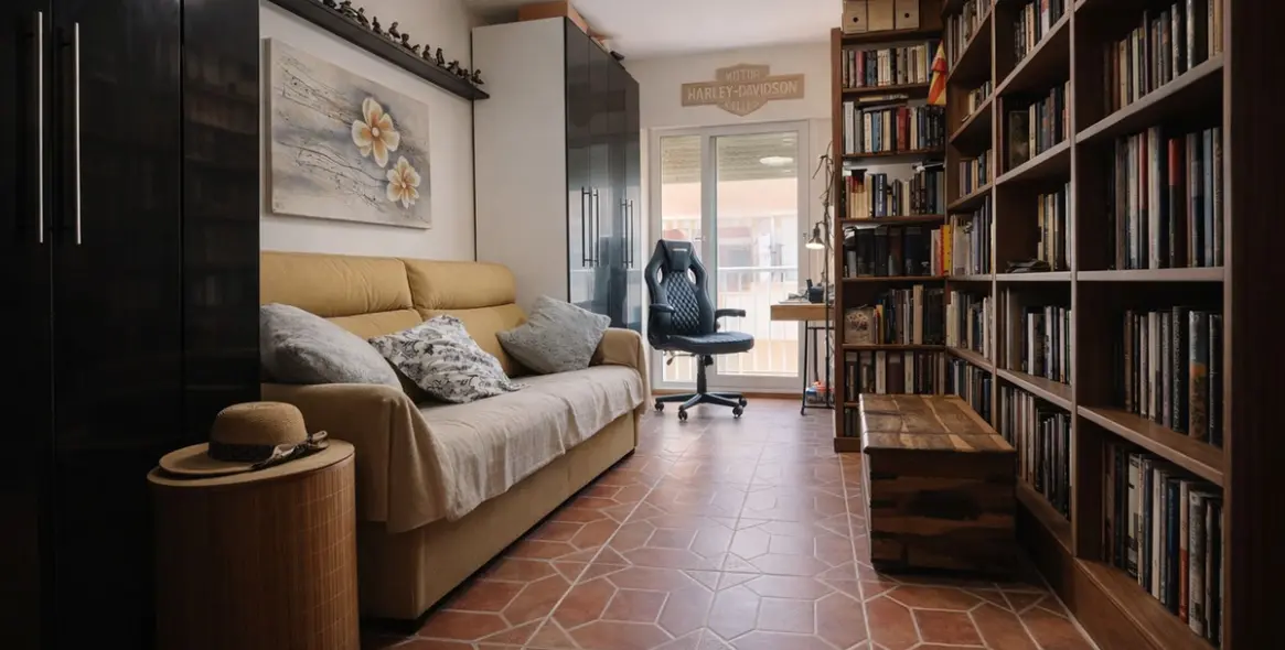 Venta de apartamento en planta media en Estepona 9