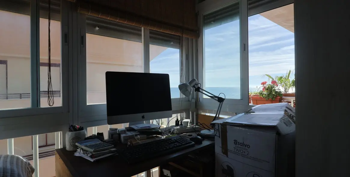 Venta de apartamento en planta media en Estepona 14