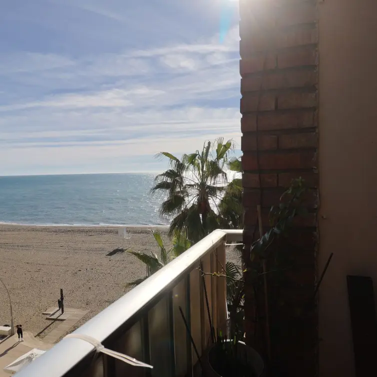 Продажа апартаментов на среднем этаже в Estepona