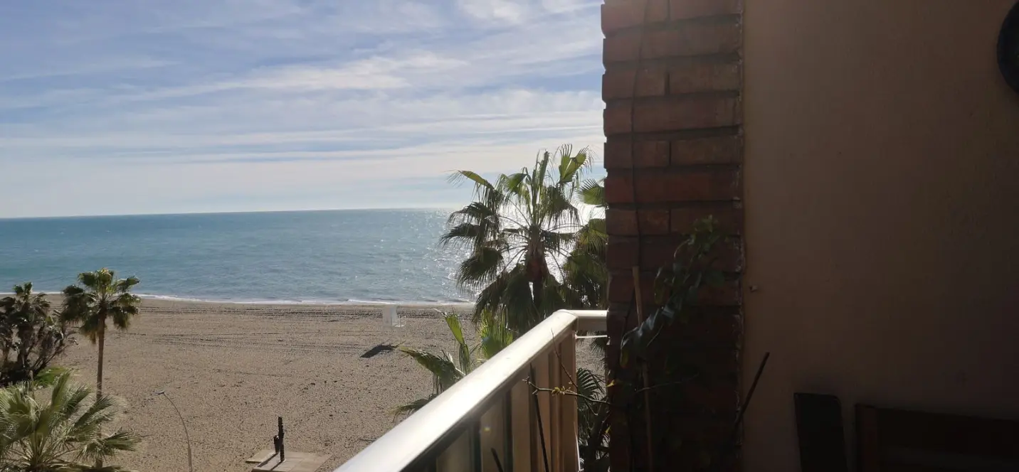 Продажа апартаментов на среднем этаже в Estepona 2