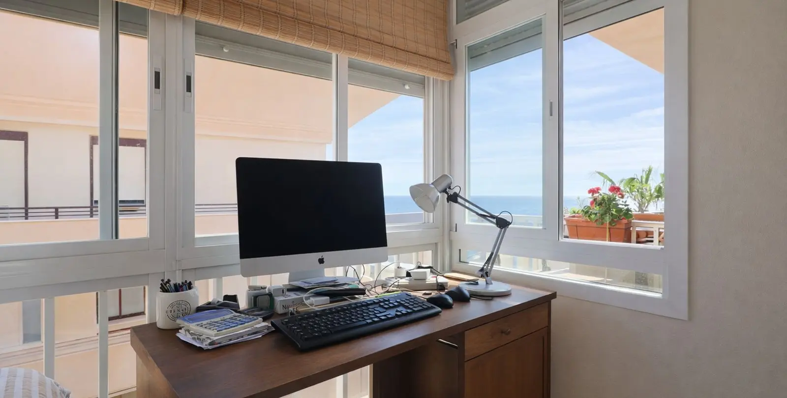 Sale of middle floor apartment in Estepona 20