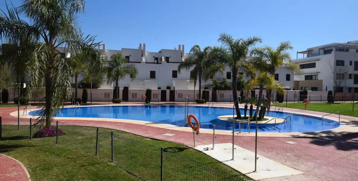 Venta de apartamento en planta media en La Cala de Mijas 6