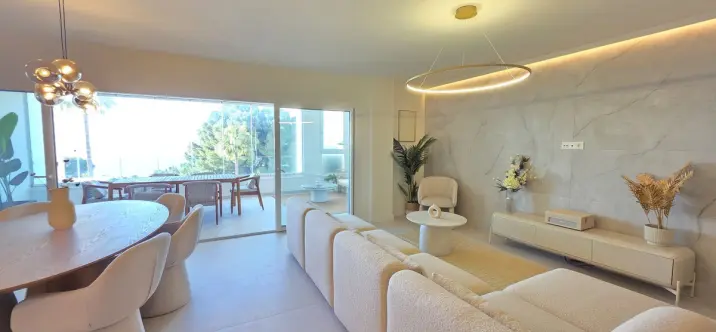 Venta de apartamento en planta media en Marbella 2