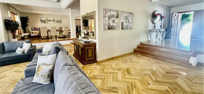 Venta de villa independiente en Nueva Andalucía 2