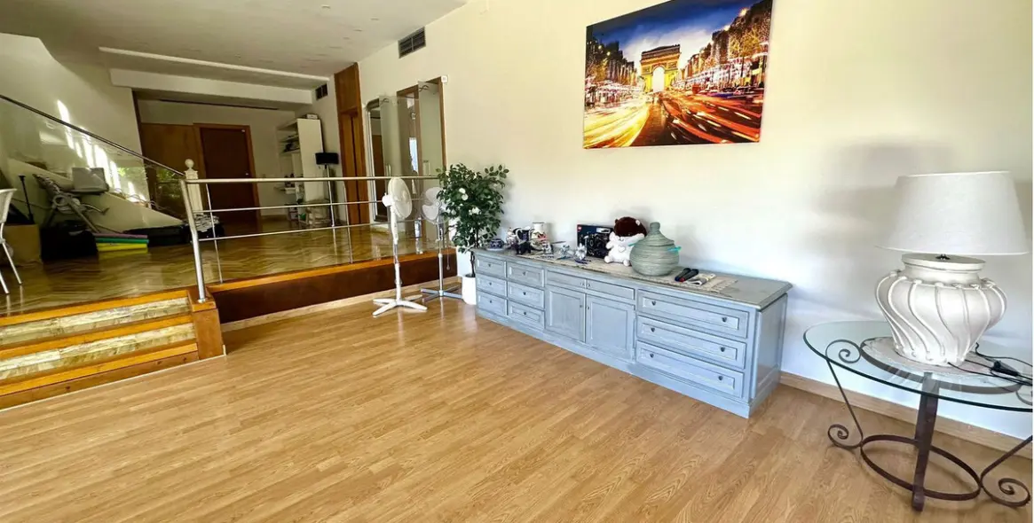 Продажа  отдельно стоящей виллы в Nueva Andalucía 23