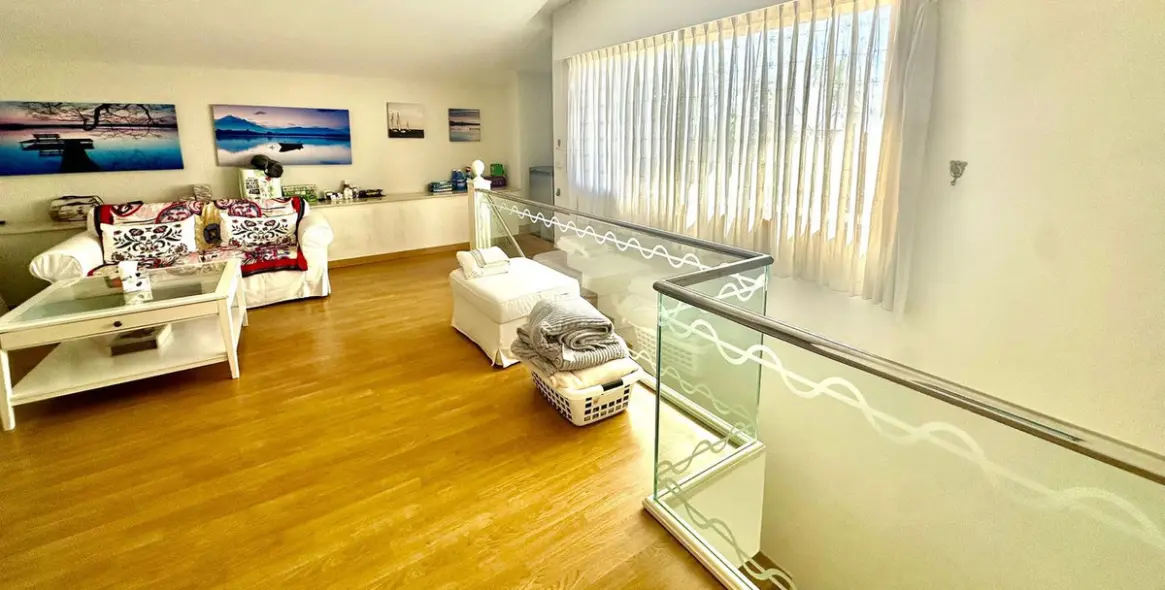 Продажа  отдельно стоящей виллы в Nueva Andalucía 24