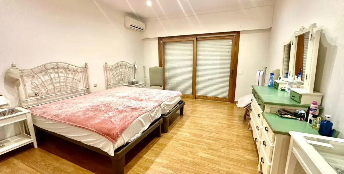 Продажа  отдельно стоящей виллы в Nueva Andalucía 25