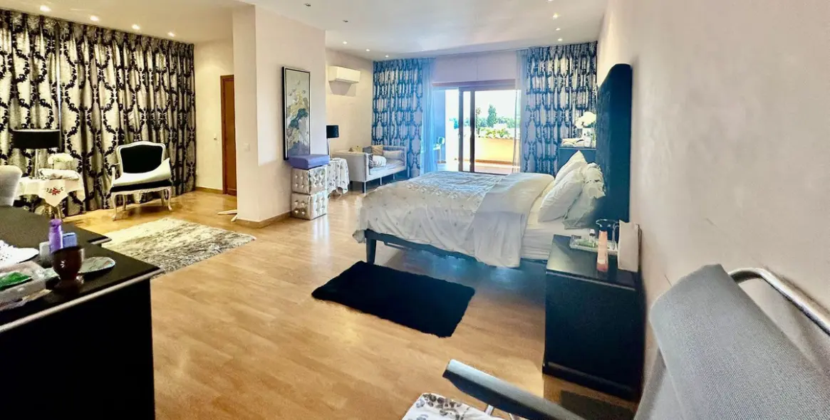 Продажа  отдельно стоящей виллы в Nueva Andalucía 28