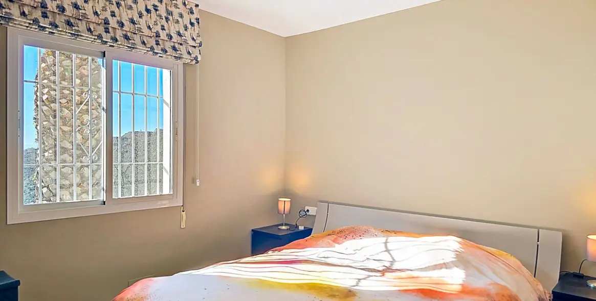 Sale of detached villa in Arenas 23