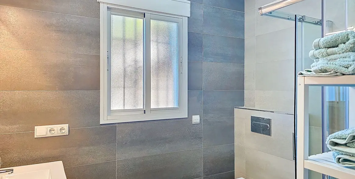 Sale of detached villa in Arenas 25