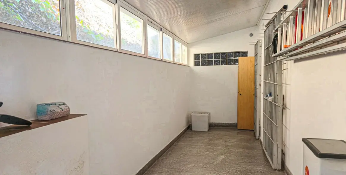 Sale of detached villa in Arenas 36