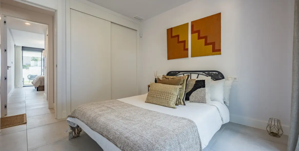 Продажа двухуровневых апартаментов в Artola 22