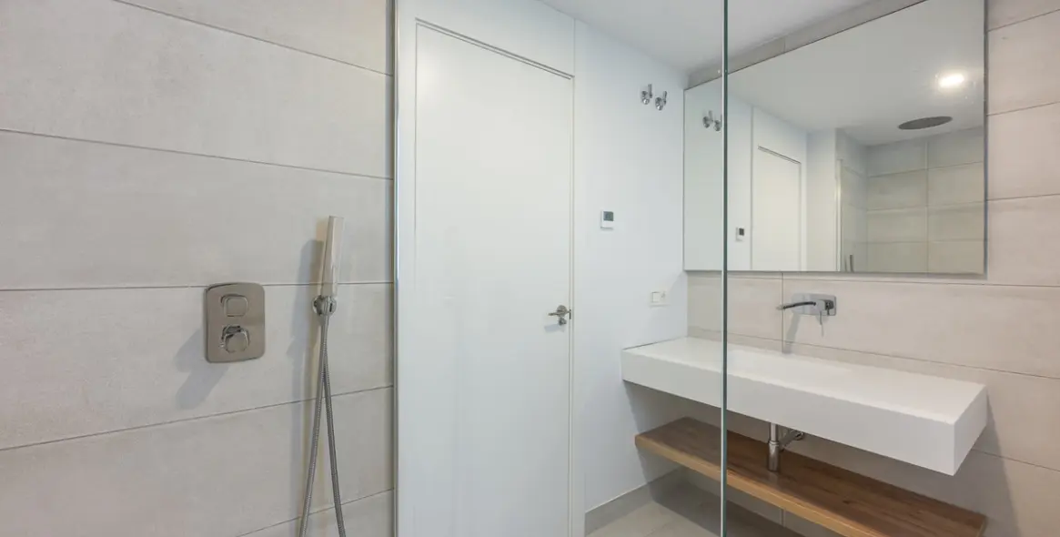 Продажа двухуровневых апартаментов в Artola 24