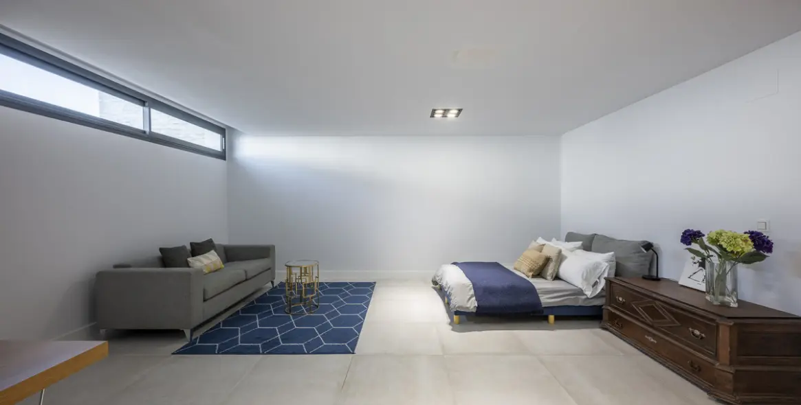 Продажа двухуровневых апартаментов в Artola 28