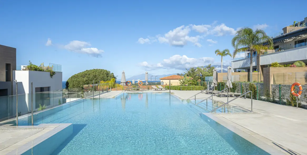 Продажа двухуровневых апартаментов в Artola 32