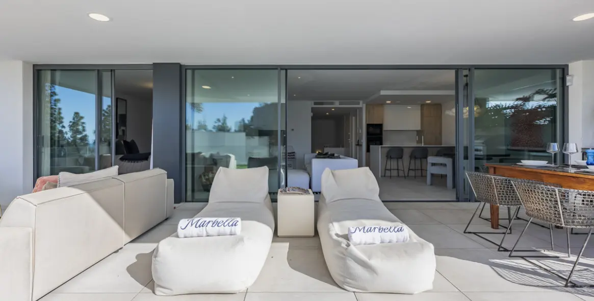 Продажа двухуровневых апартаментов в Artola 38