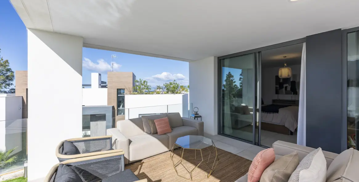 Продажа двухуровневых апартаментов в Artola 41