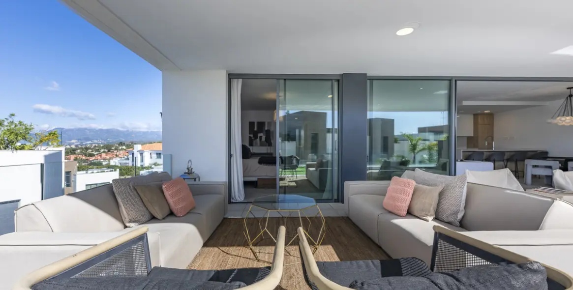 Продажа двухуровневых апартаментов в Artola 43