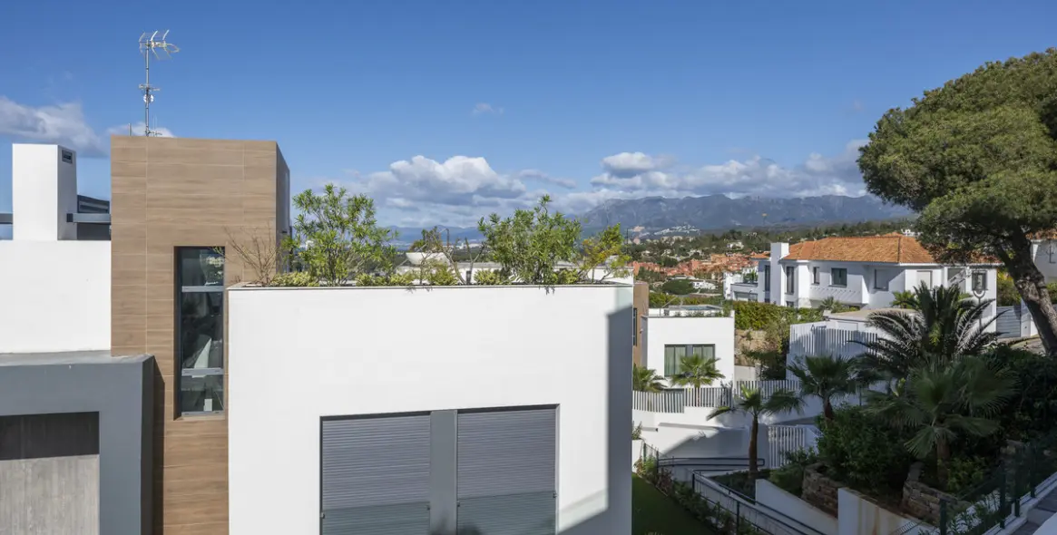 Продажа двухуровневых апартаментов в Artola 46