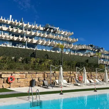 Venta de apartamento en planta baja en Selwo