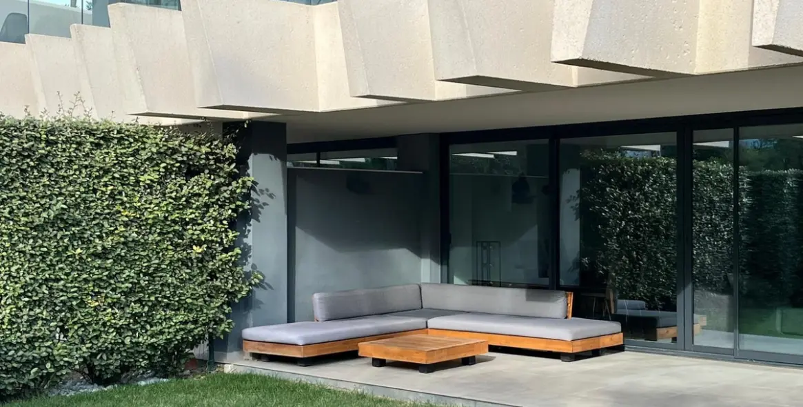 Venta de apartamento en planta baja en Selwo 3