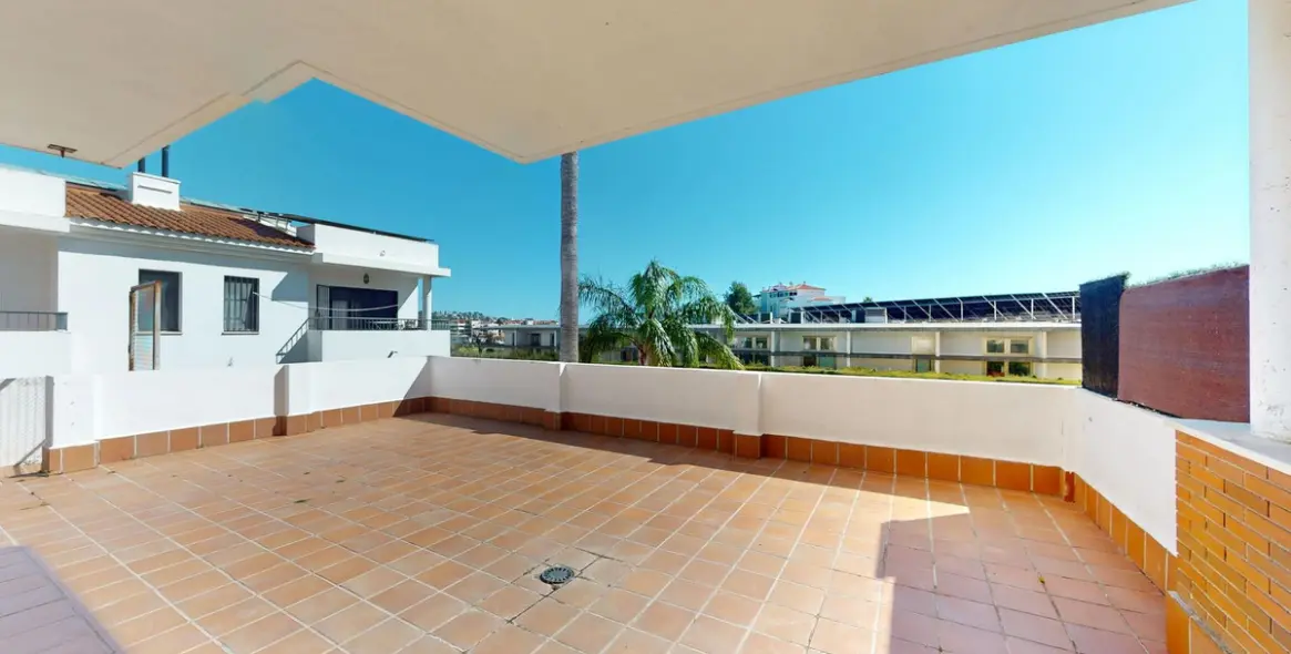 Sale of ground floor apartment in Mijas Golf 2